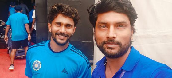 Dr. Shivaji Kolli providing sports medicine care to cricketers (photo 49)