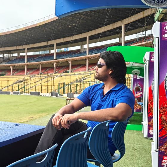 Dr. Shivaji Kolli providing sports medicine care to cricketers (photo 53)