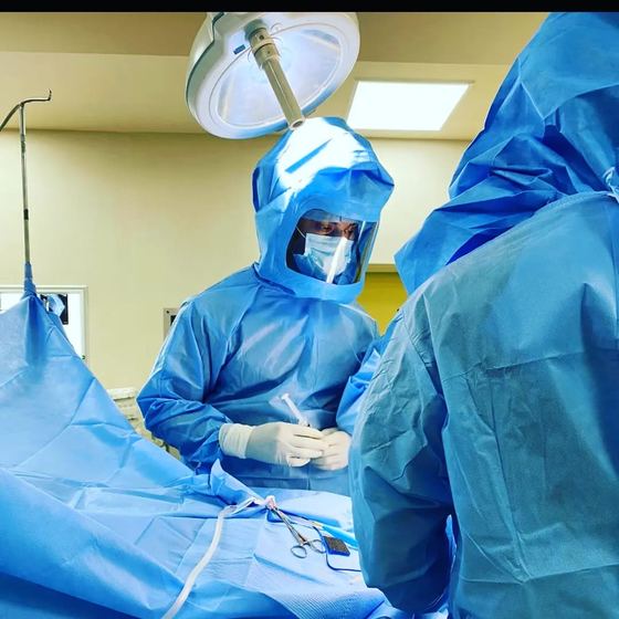 Dr. Shivaji Kolli, orthopaedic surgeon, in the operating theatre in Bengaluru (photo 47)