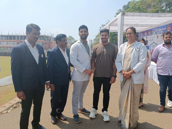 Dr. Shivaji Kolli at an orthopaedic academic event (photo 38)